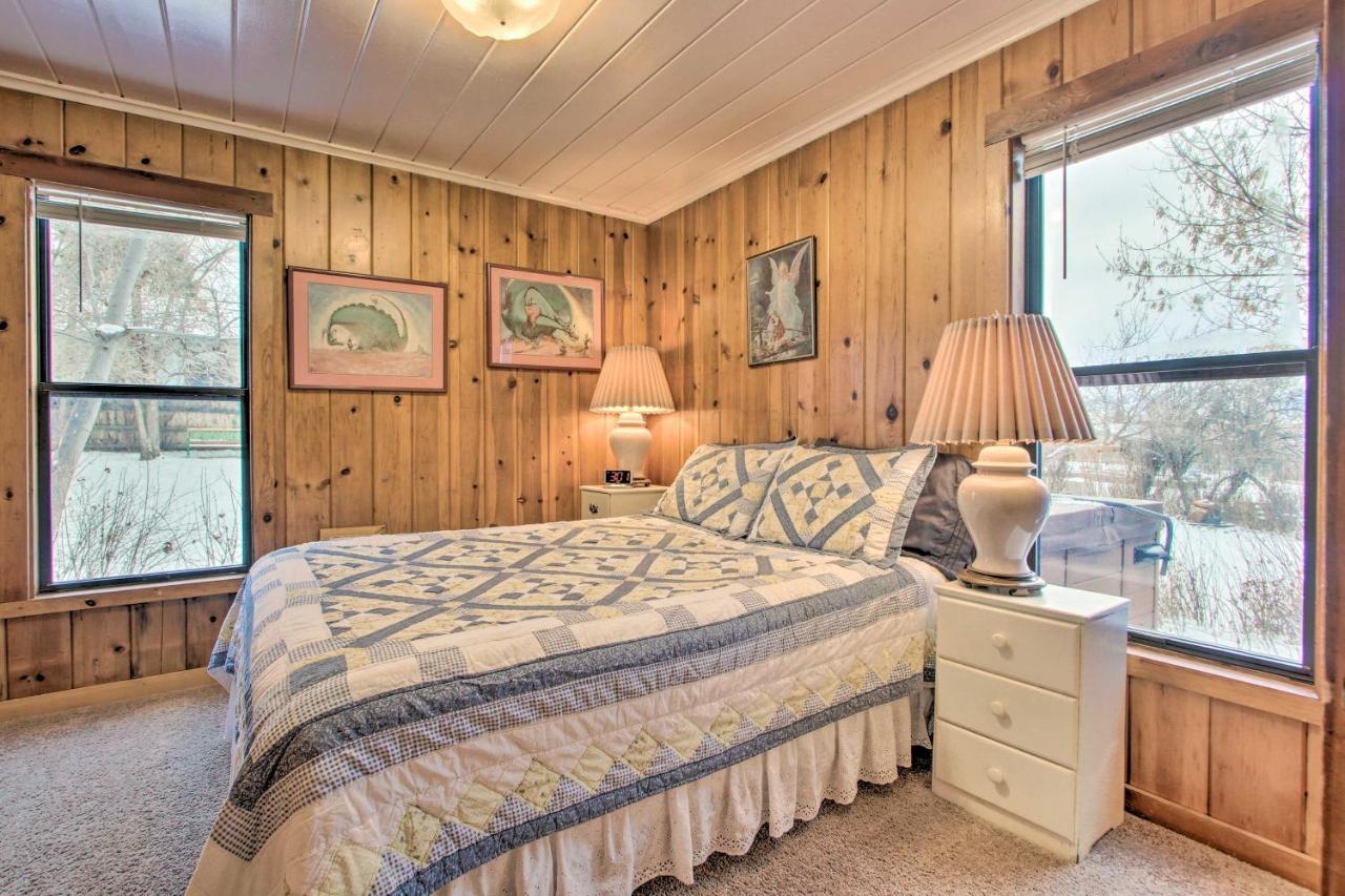 Cozy Home With Hot Tub Half Mi To Salmon River! Exteriér fotografie