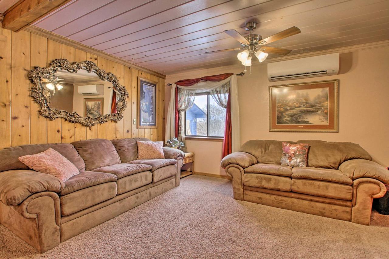 Cozy Home With Hot Tub Half Mi To Salmon River! Exteriér fotografie