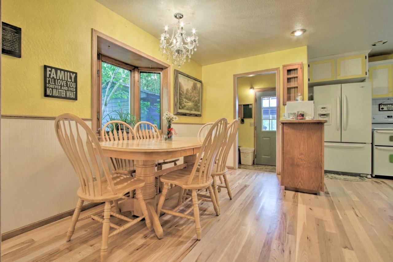 Cozy Home With Hot Tub Half Mi To Salmon River! Exteriér fotografie